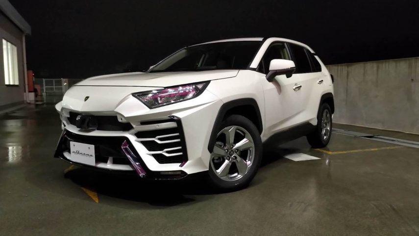 Toyota RAV4 Lamborghini Urus 1