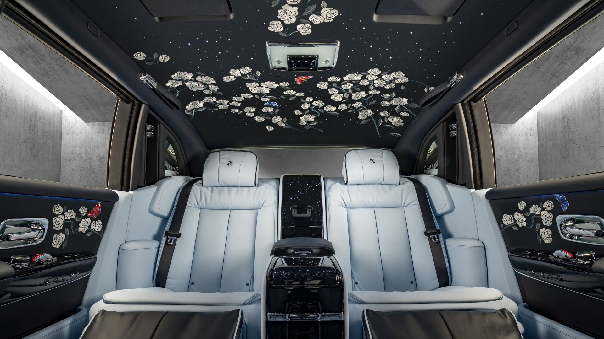 21 Rolls Royce interior