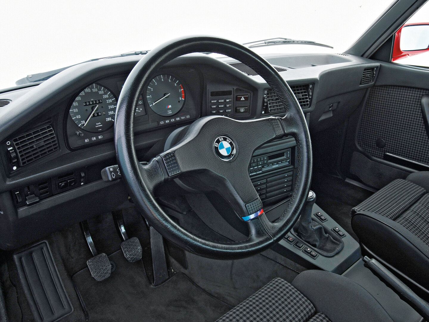 BMW M5 E28 5