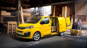 Opel Vivaro e 2020 09