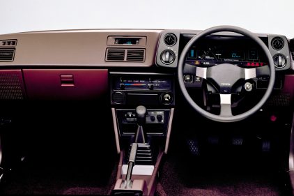 Interior Toyota Corolla Levin GT Apex AE86 digital