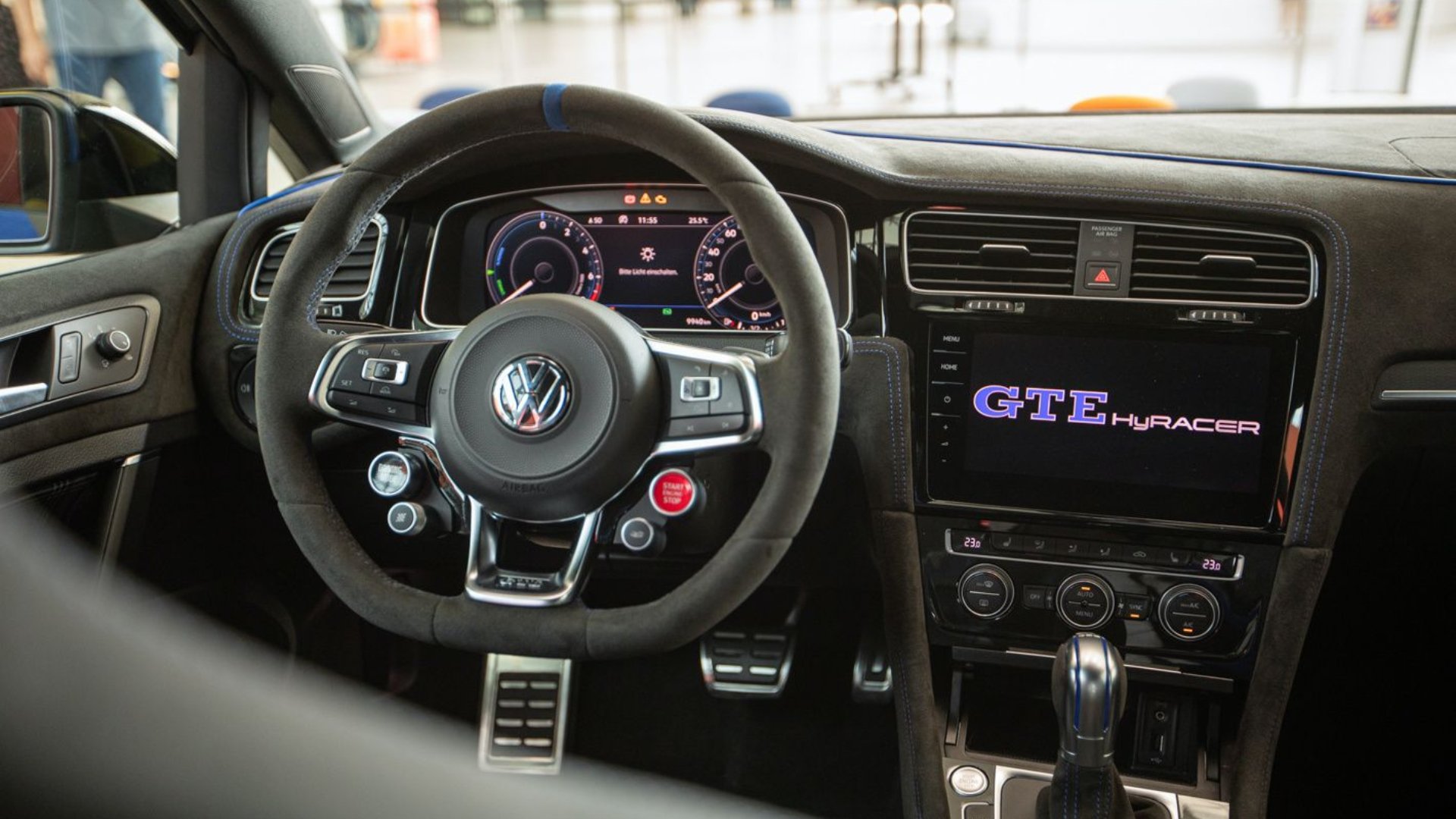 VW Golf GTE HyRACER (2)