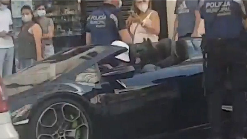 Batman es multado por entrar con un Lamborghini Huracán en Madrid Central
