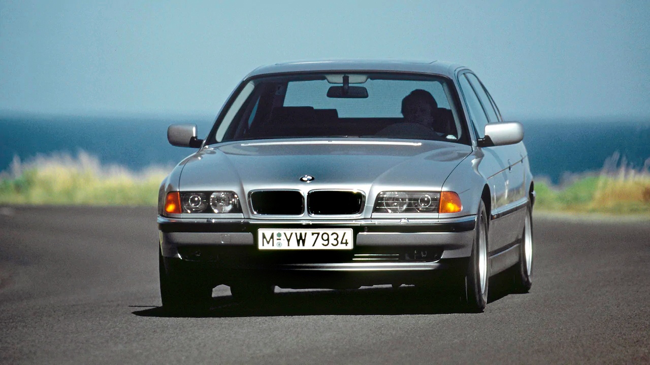 Coche del día: BMW Serie 7 (E38)