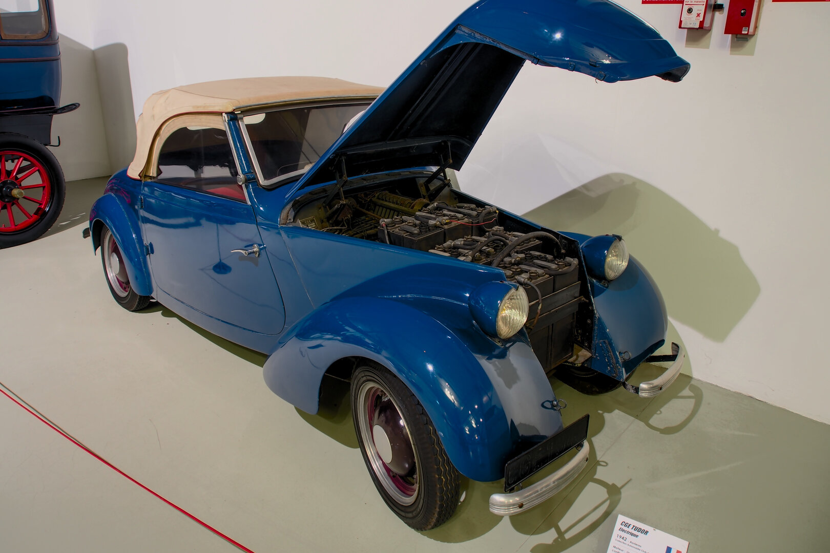 CGE Type TB Cabriolet Tudor azul 3