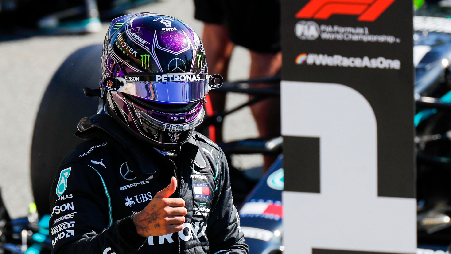 Hamilton consigue la pole en el “juego” de los rebufos del Gran Premio de Italia