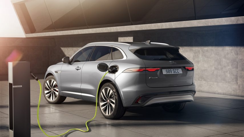 Jaguar F Pace 2021 (2)
