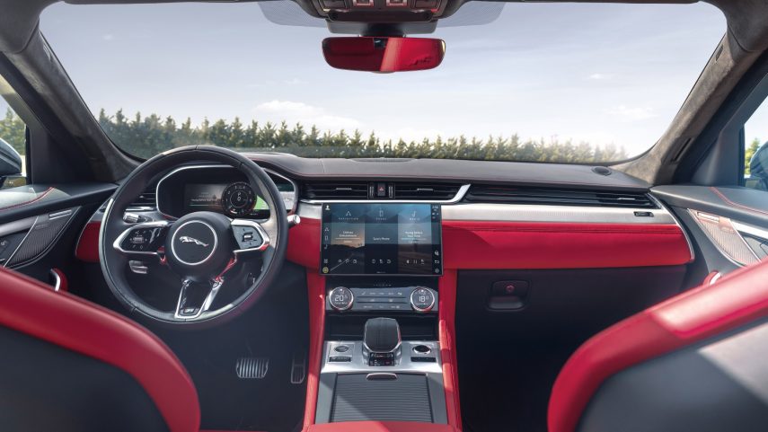 Jaguar F Pace 2021 (63)