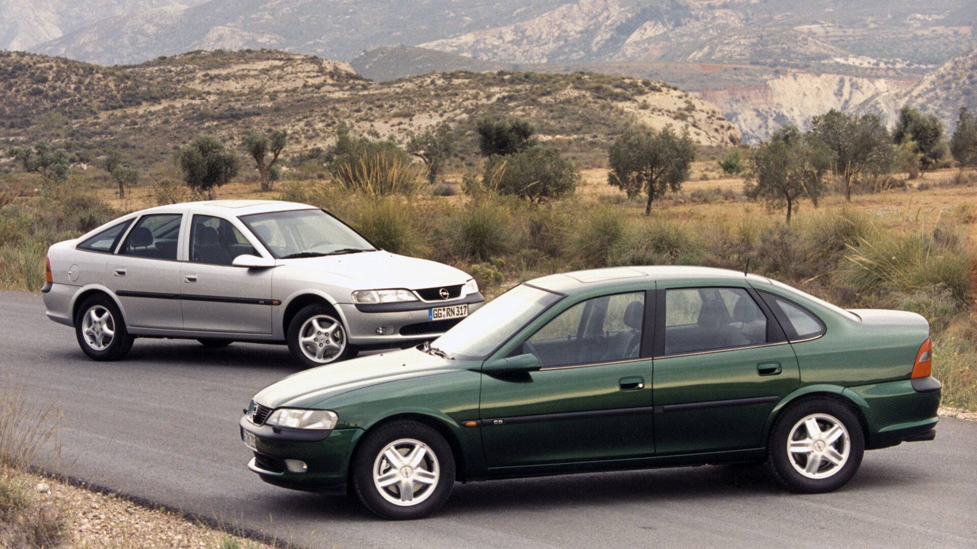 Opel Vectra CD hatchback sedan 1995