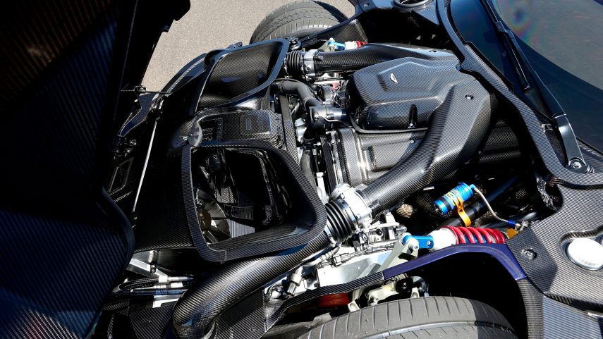 Aston Martin Vulcan 5