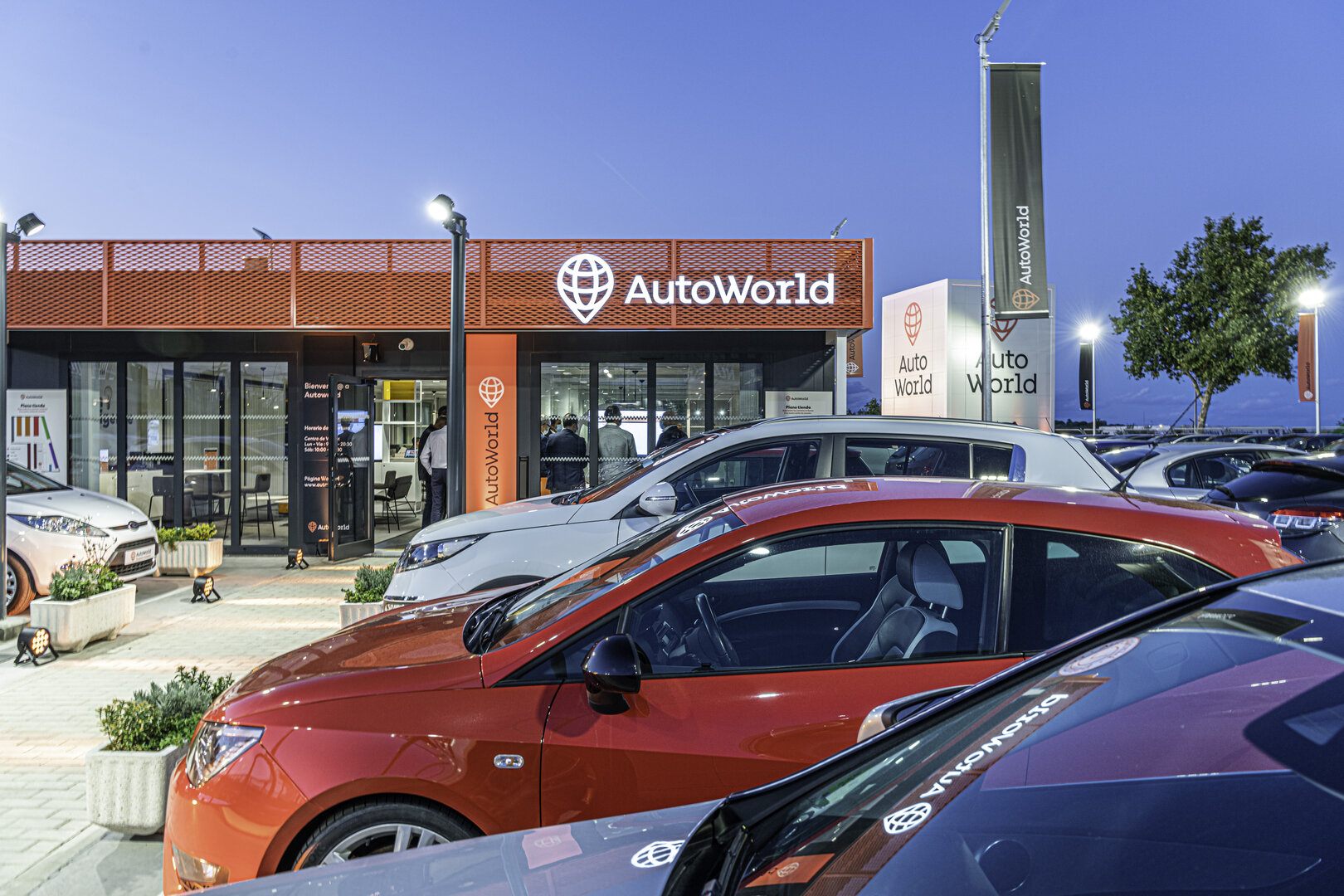 Renault pone en marcha su plataforma de compraventa de coches usados, Autoworld