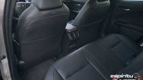 Contacto Lexus UX 300e 16