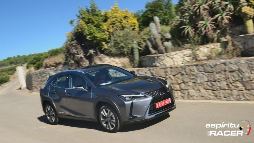 Contacto Lexus UX 300e 29