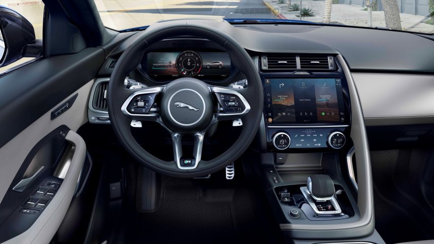 Jaguar E Pace 2021 (44)
