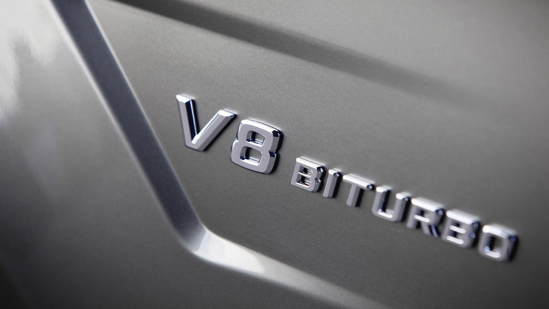 Mercedes Benz V8 Biturbo