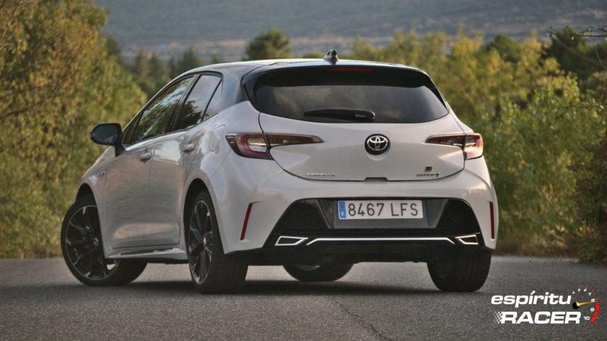 Toyota Corolla 180h GR Sport 06