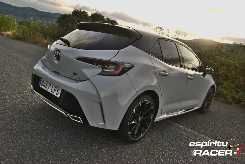 Toyota Corolla 180h GR Sport 07