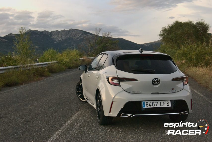 Toyota Corolla 180h GR Sport 08