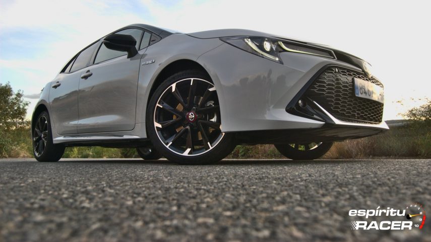 Toyota Corolla 180h GR Sport 14