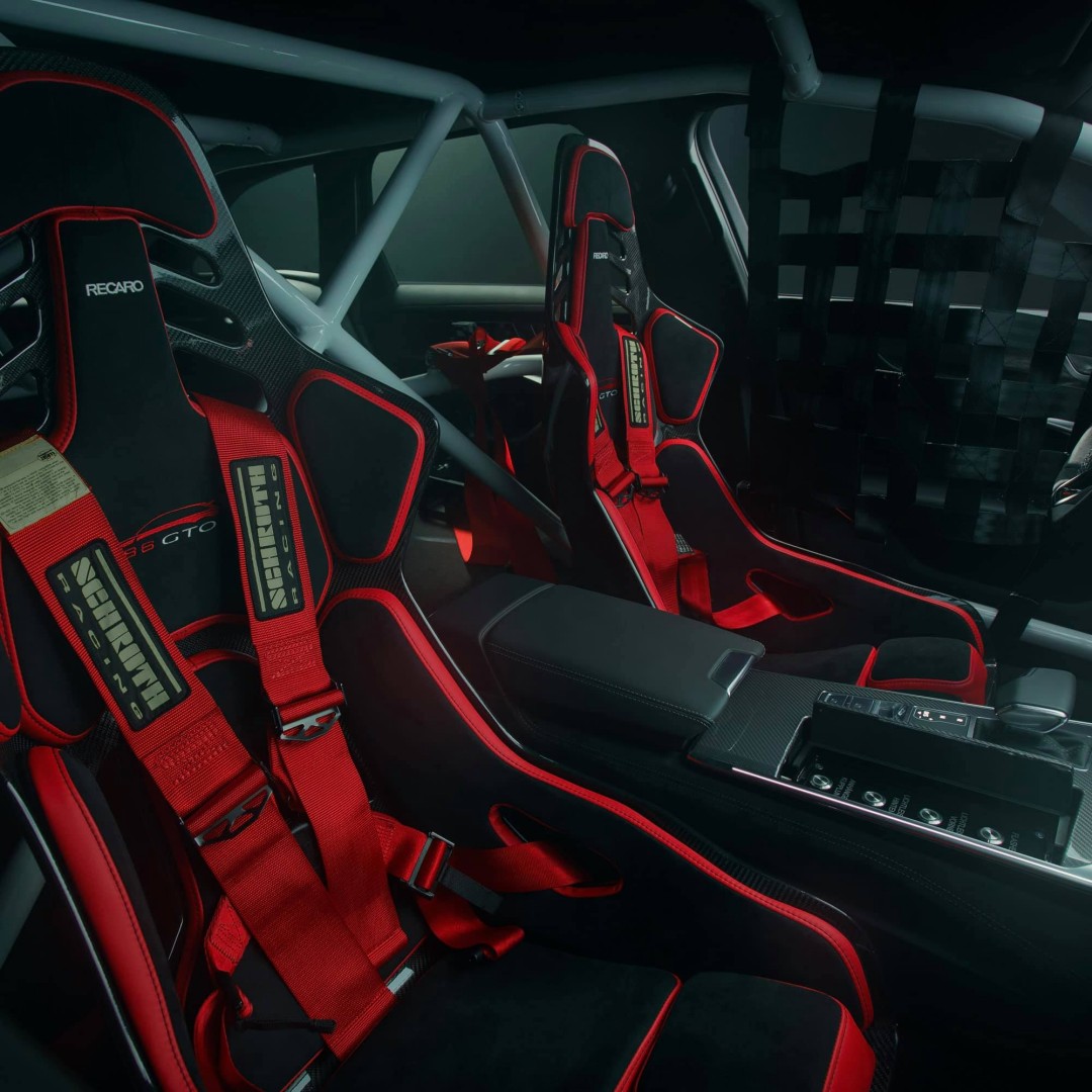 Audi RS 6 GTO Concept 2020 (11)