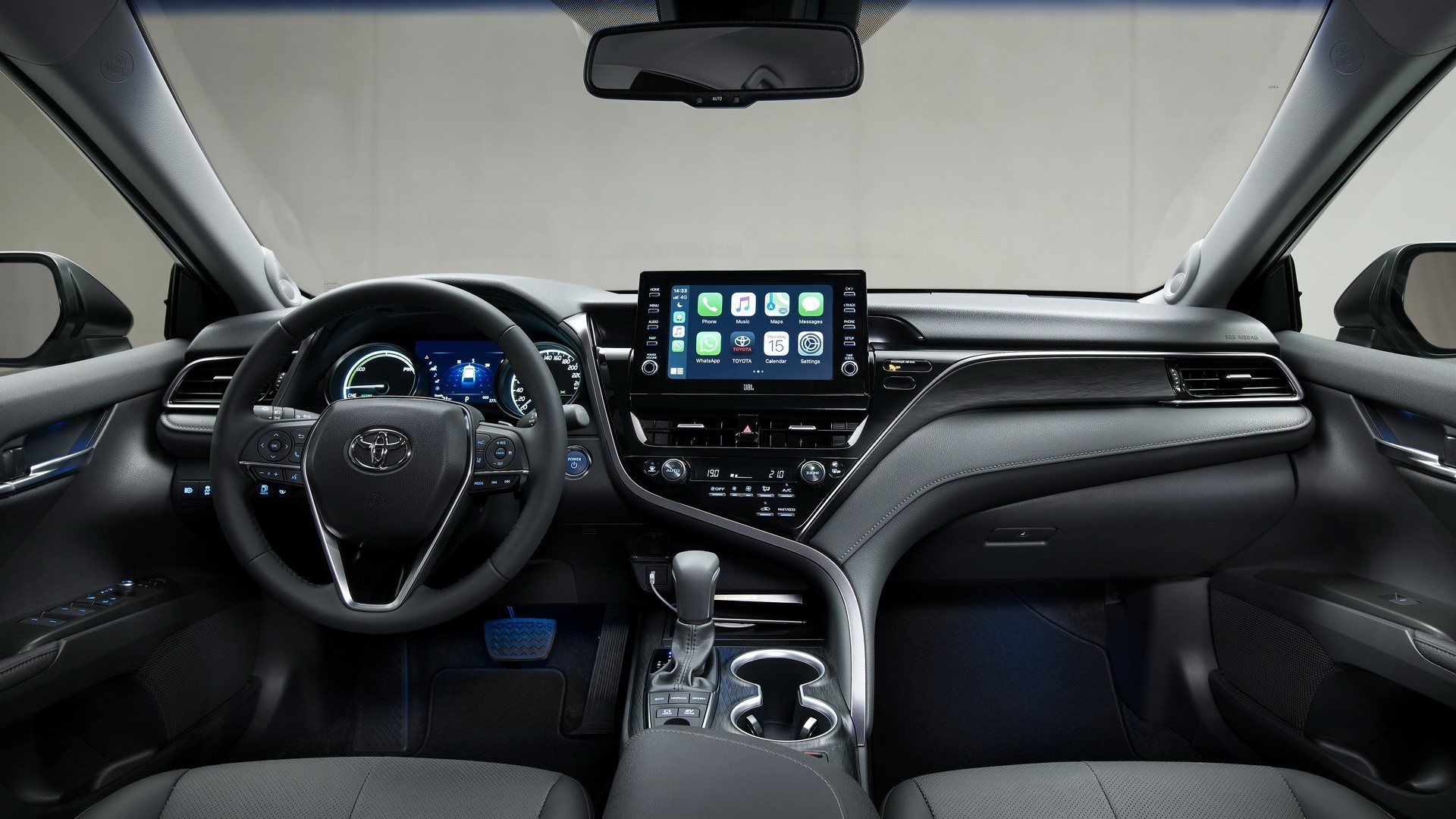Toyota Camry Hybrid 2021 (19)