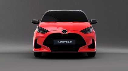 toyota yaris hybrid Mazda2