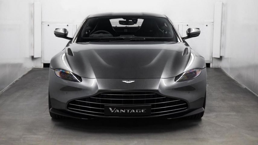 Aston Martin Vantage Parrilla (2)
