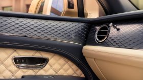 Bentley Bentayga Hybrid 2021 (18)