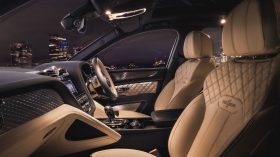 Bentley Bentayga Hybrid 2021 (7)
