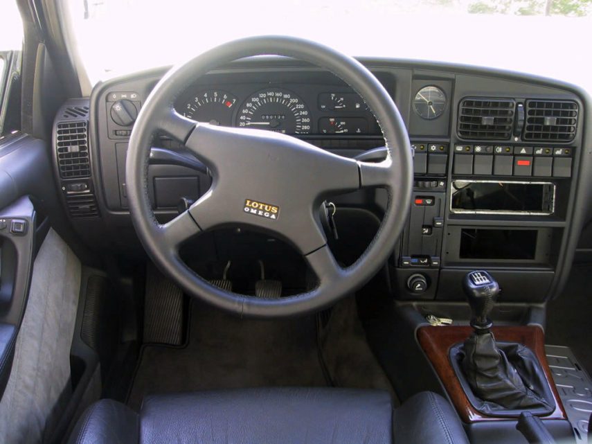 Opel Lotus Omega 4