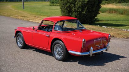 Triumph TR4A 1