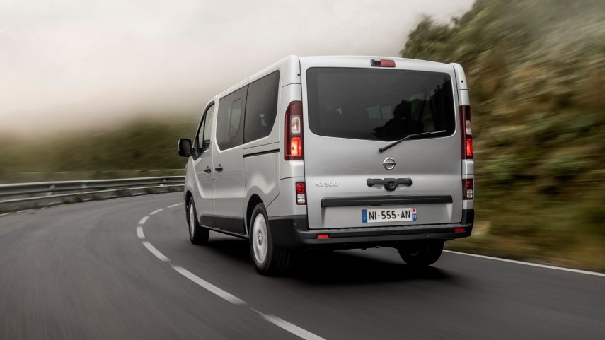 Nissan NV300 Combi 2021 (15)