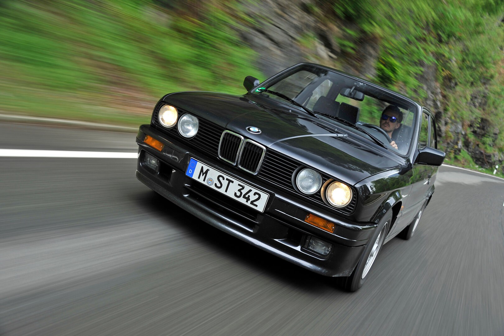 Coche del día: BMW 320is (E30)