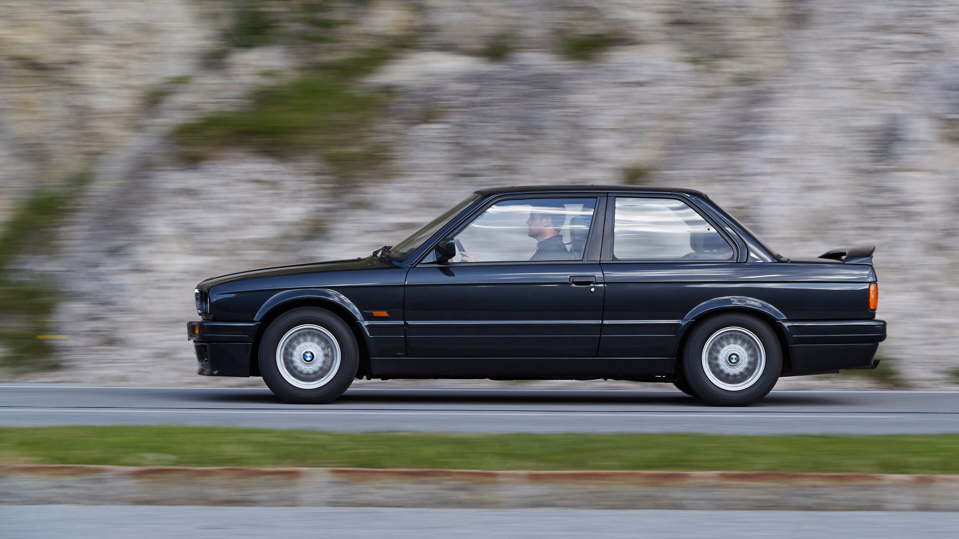 BMW 320is Coupe E30 3