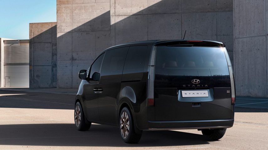Hyundai Staria 2021 (14)