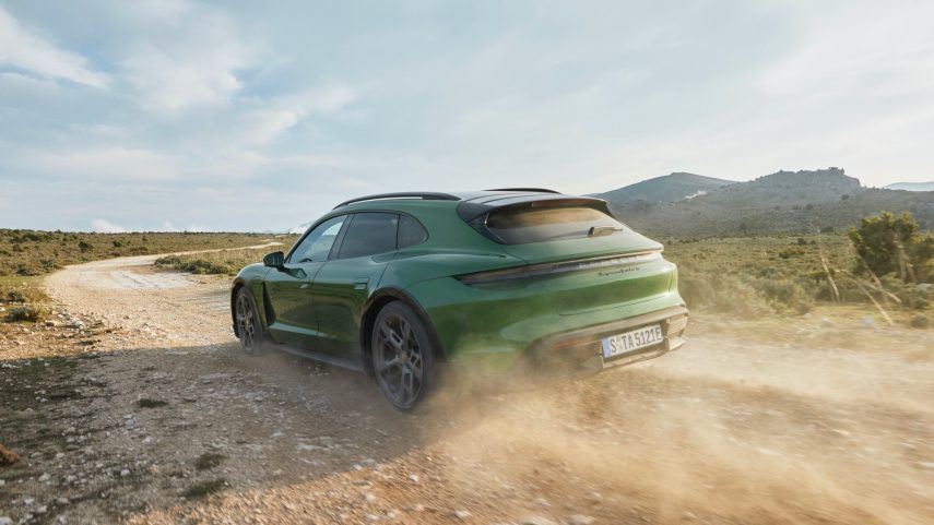 Porsche Taycan Cross Turismo 2021 (8)