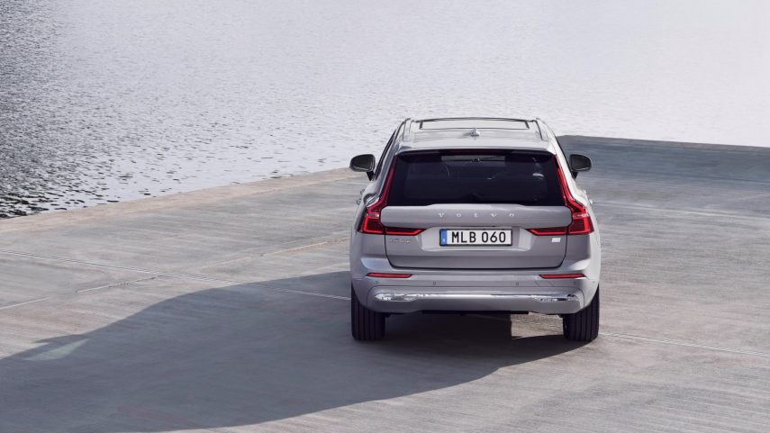 Volvo XC60 2021 (2)