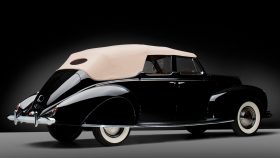 1938 Lincoln Zephyr Convertible Sedan