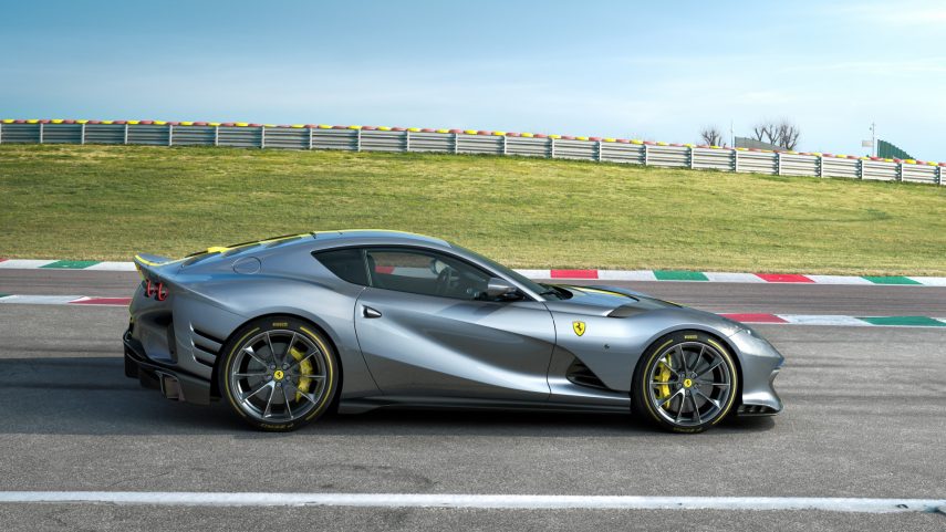 Ferrari 812 Superfast Version Speciale 2021 (4)