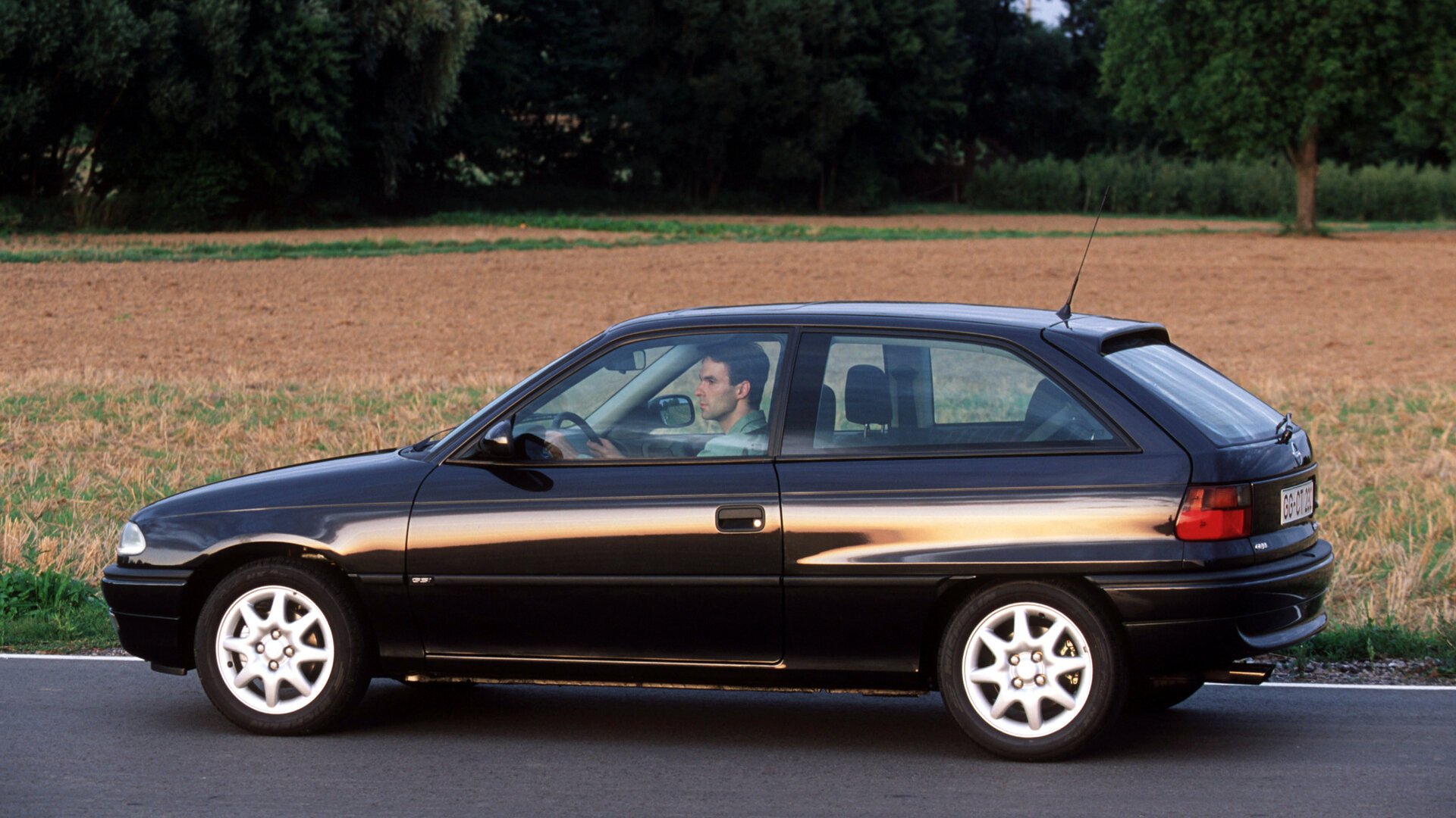 Opel Astra 3p GSi 16v 1994