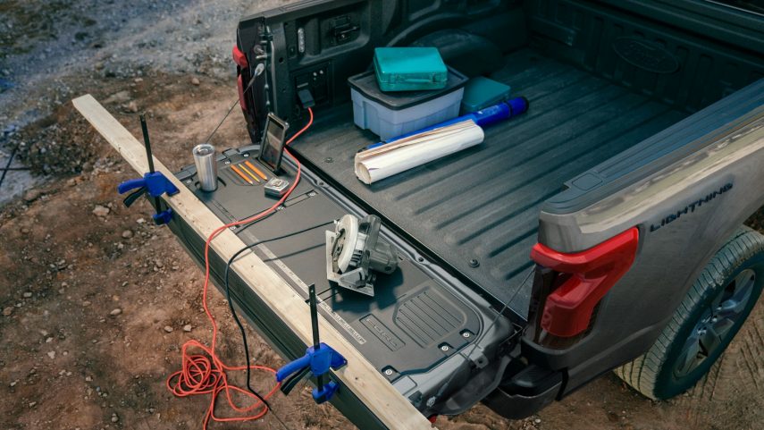 2022 Ford F 150 Lightning (16)