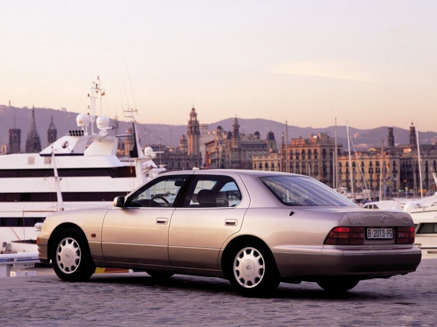 Lexus LS 400 UCF20 3