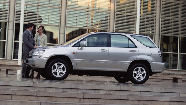 Lexus rx xu10