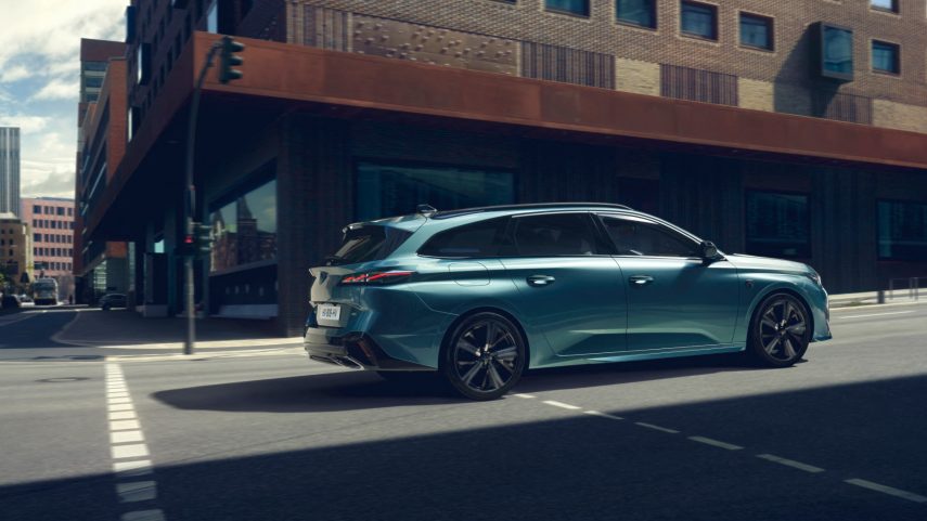 Peugeot 308 SW 2022 (3)