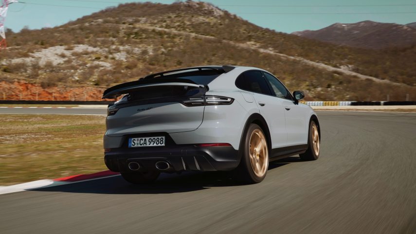 Porsche Cayenne Turbo GT 2022 (2)