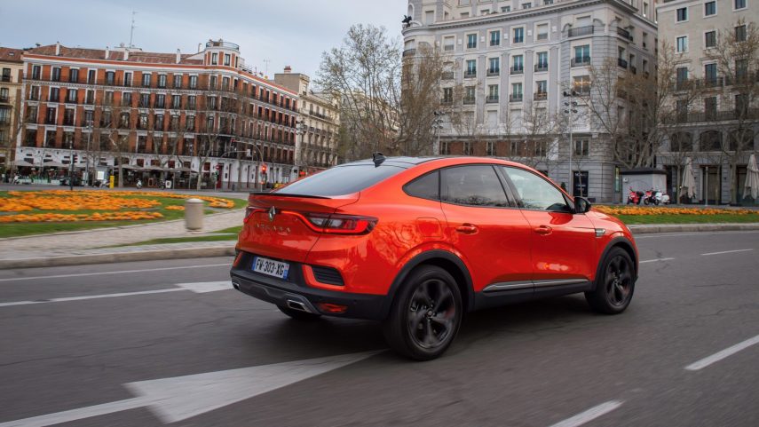 Renault Arkana E Tech 2021 (10)