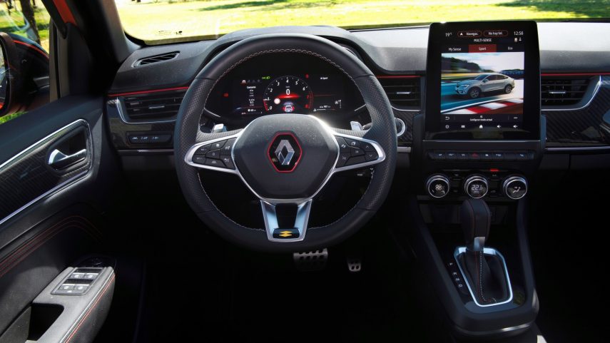 Renault Arkana E Tech 2021 (24)