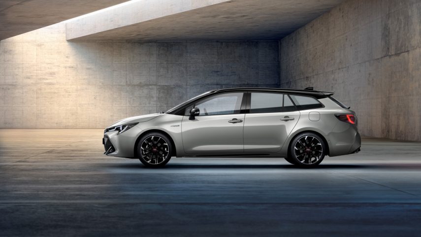 Toyota Corolla Touring Sports GR Sport 2021 (3)