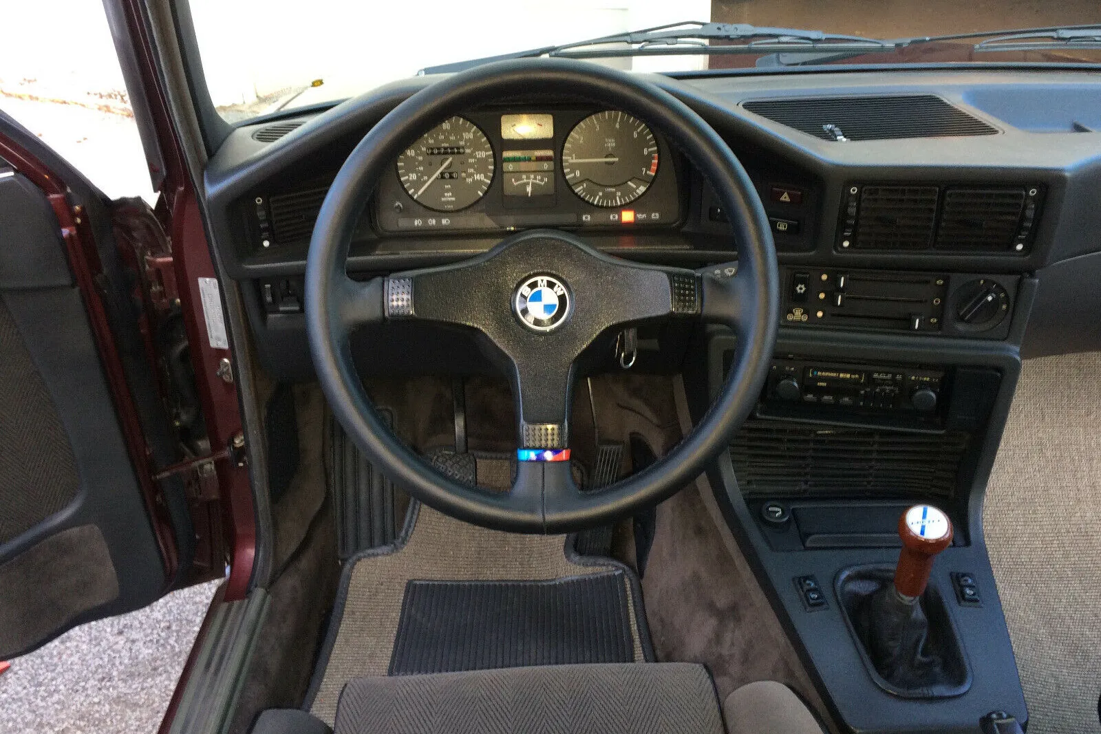 BMW 528i E28 5