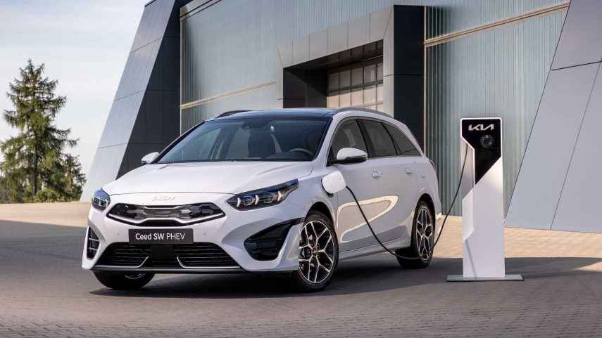 Kia Ceed 2022 SW PHEV (1)